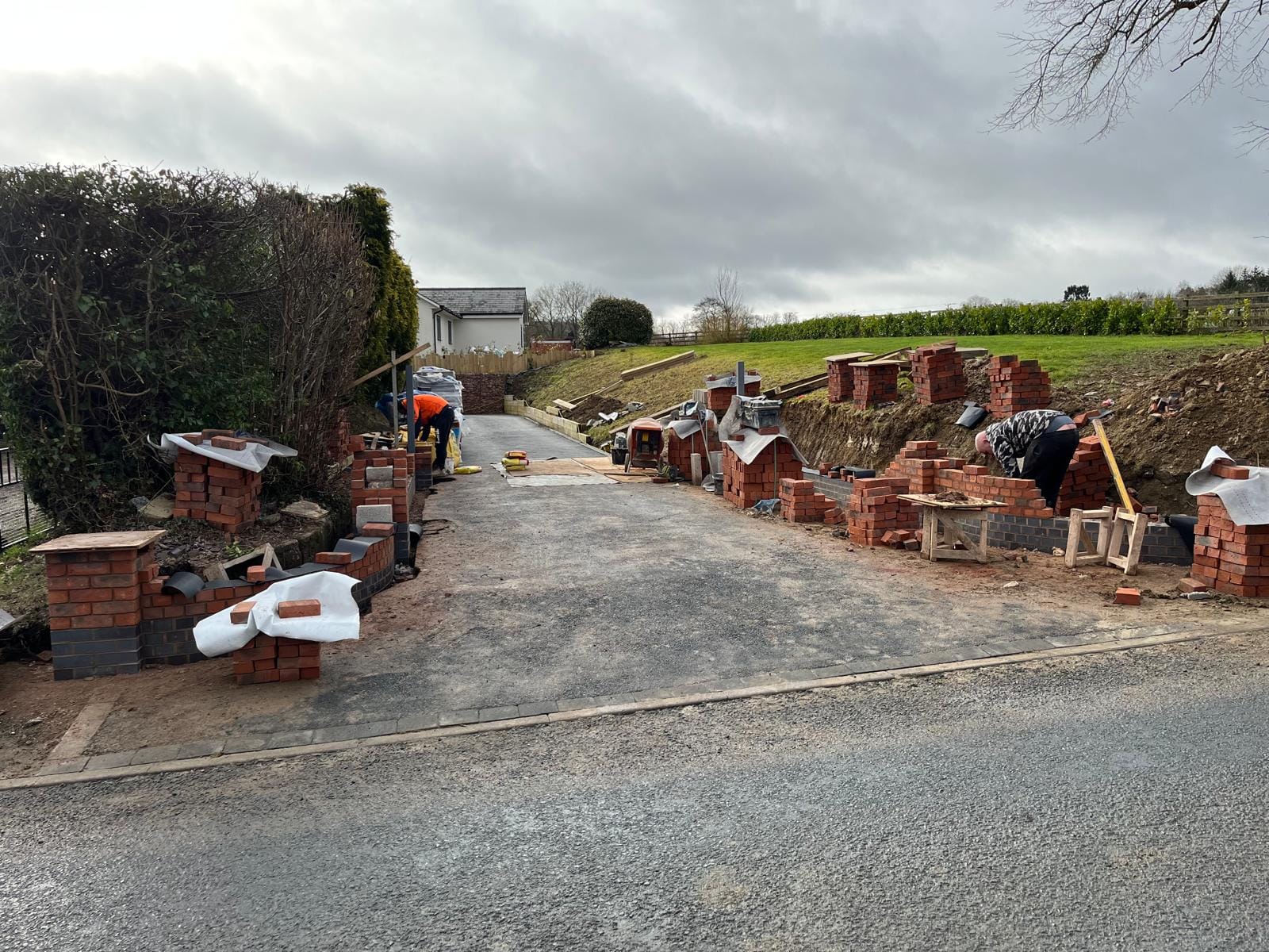 Decorative Brickwork & Entrance Walls — photo 4