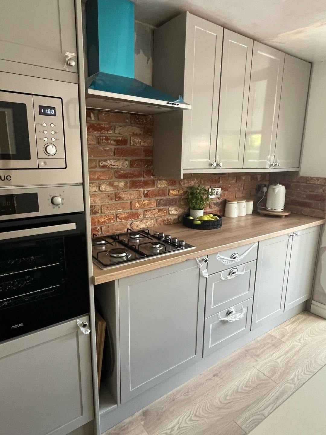 Kitchen units and appliances