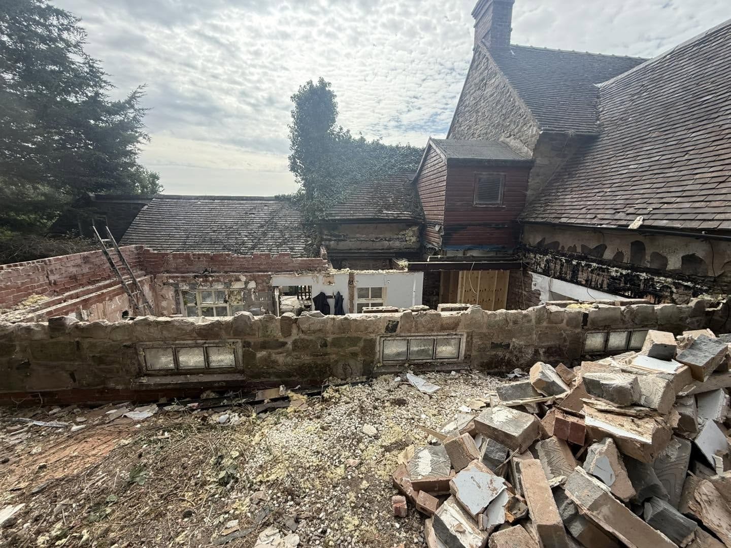 Old rear extension roof removed, Ludlow